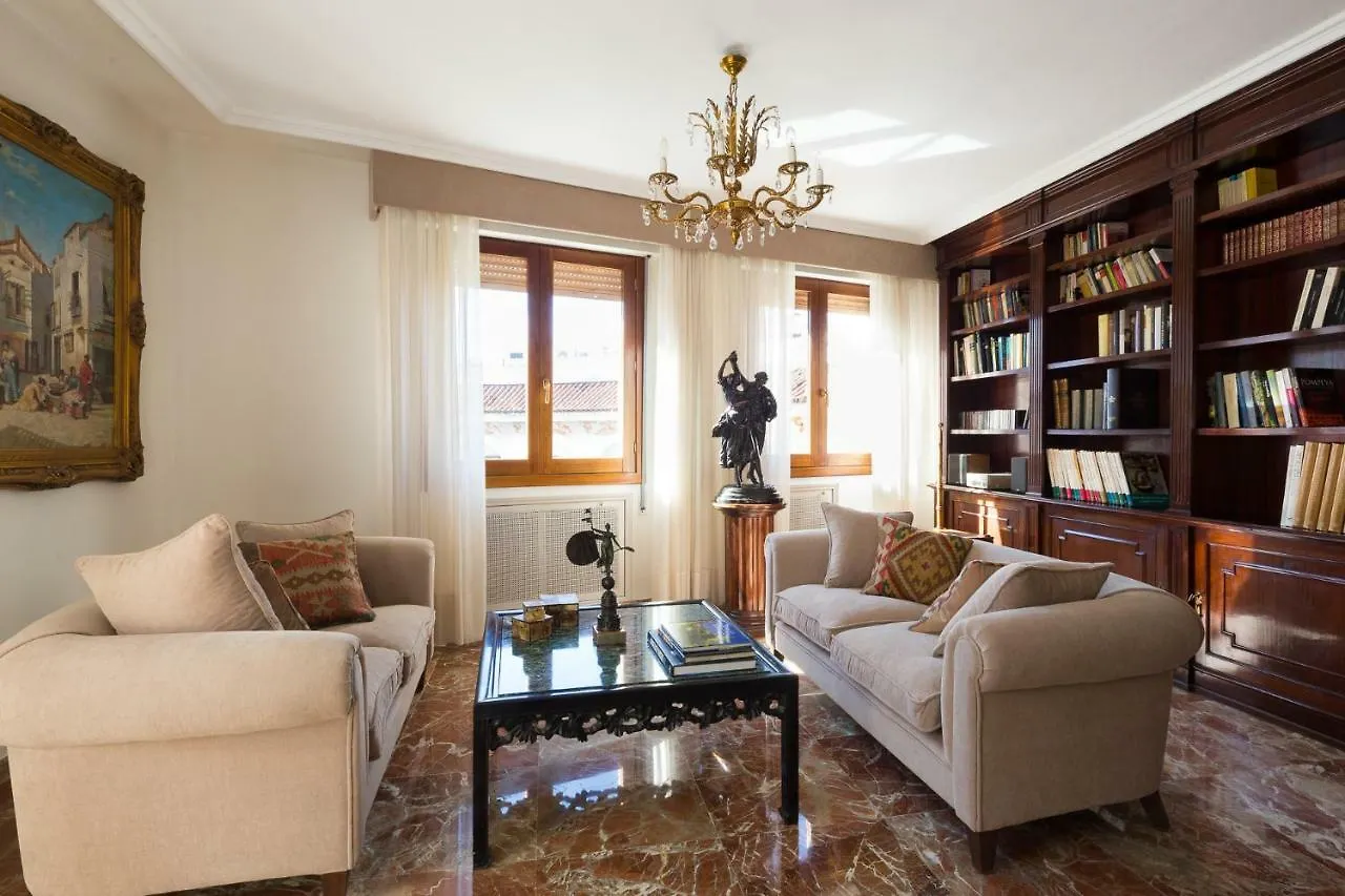 Catedral Cabildo Apartment Seville